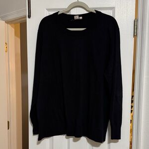 GAP Women's Black Crew Neck Sweater